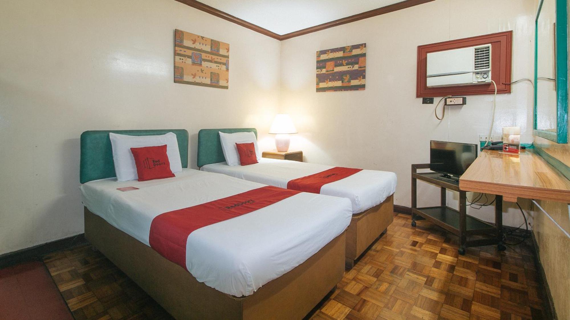 Reddoorz At Broadway Court Apartelle Ciudad Quezon Exterior foto