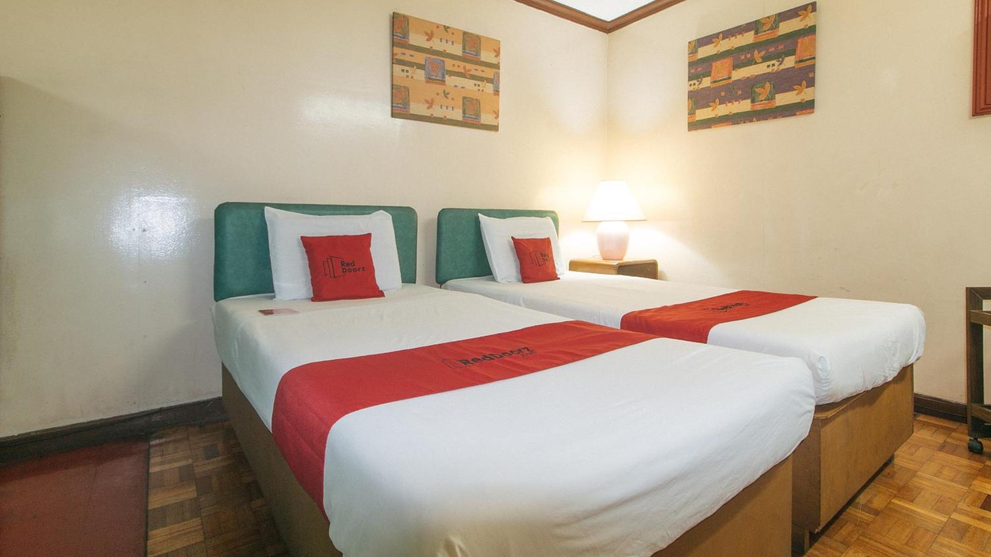 Reddoorz At Broadway Court Apartelle Ciudad Quezon Exterior foto
