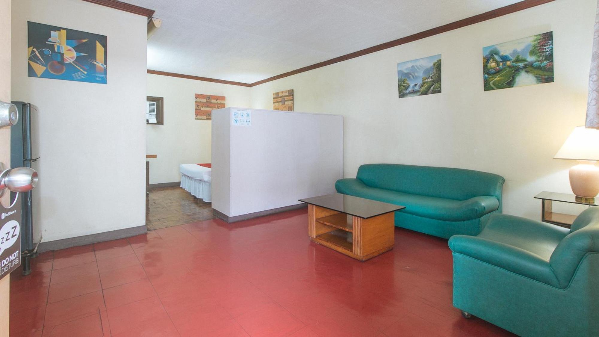 Reddoorz At Broadway Court Apartelle Ciudad Quezon Exterior foto
