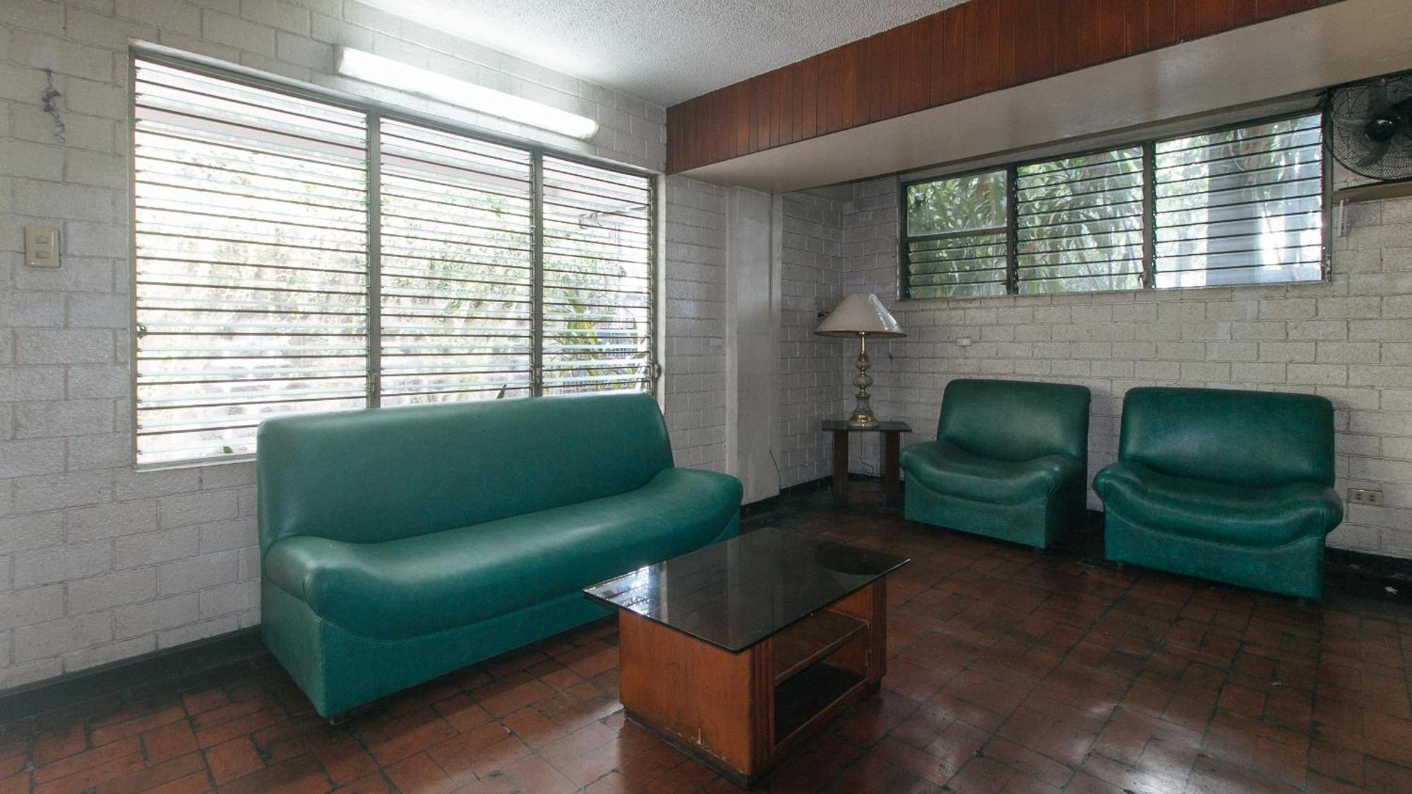 Reddoorz At Broadway Court Apartelle Ciudad Quezon Exterior foto